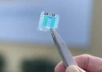 CSIRO researchers have developed the world’s first proof-of-concept quantum battery capable of completing the full energy cycle. Image Credits: CSIRO
